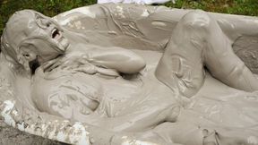Annabelle's Point of View in the Mud Tub