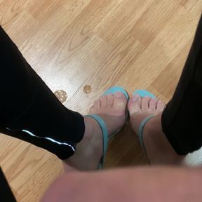 Cumming again on my blue heels