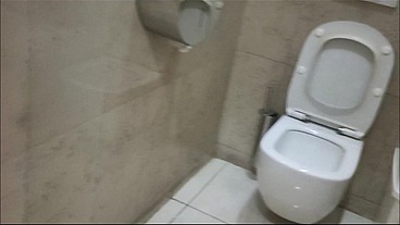 plublic restrooms and hot pee