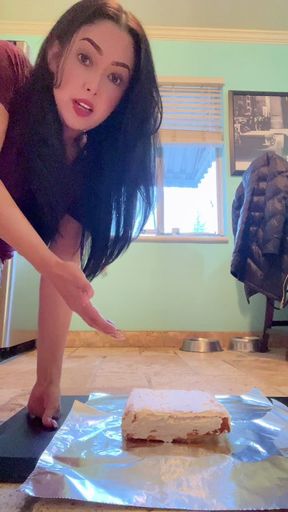 Chunky Heels, Cake Smashing