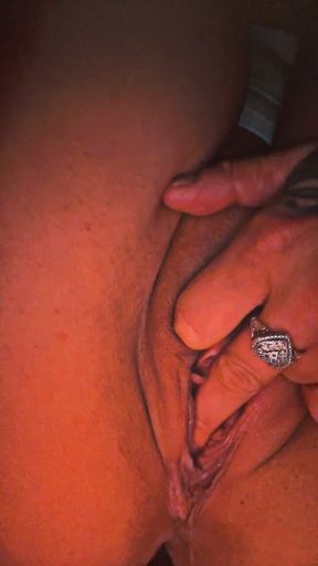 Short Close up Video of Female Masturbation