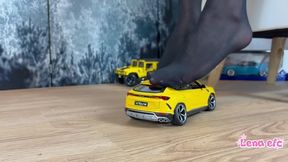 Lamborghini Urus Toy car crushing