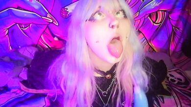 Blue haired e-girl gets throat fucked then nutts hard for her big ass