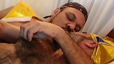 O Playboy foi foder gostoso o Sultão na sua cama