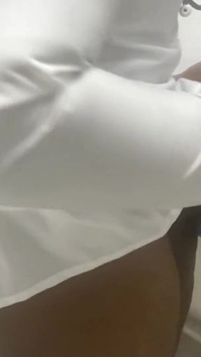Doctor, please put it in now, says the patient   Clip 3