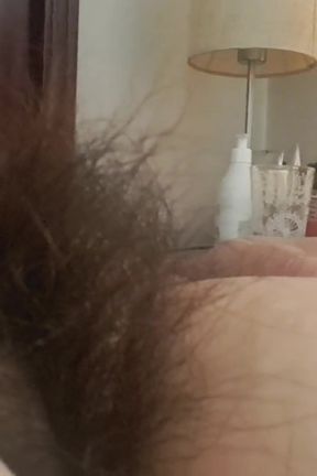 Mature Hairy and Wet Pussy