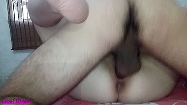 Fazendo um oral gostoso e olhando para marido manso