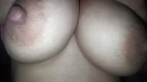 Quiere leche en las nalgas