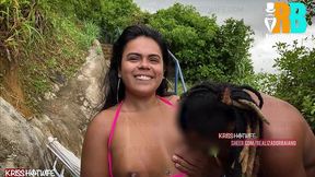 realizador baiano - fazendo uma trilha e fudendo com a krisshotwife enquanto corninho submisso filma e no final ganha leitinho do comedor na alianca do casal