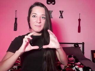 Spinner Freya Von Doom talks about getting screwed on camera