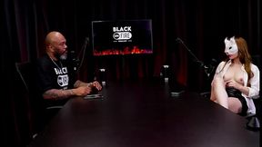 Seu primeiro atendimento foi em uma festa, quer terminar a faculdade, as meninas ficam por dinheiro, e o vazio por dentro... - Victoria Rubro (WATCH ON: SHEER/RED)