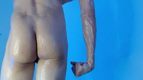 naked hot guy showing all his body veins