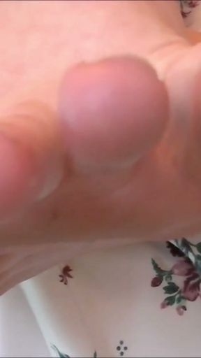 Worship My Goddess Feet &amp; Toenail Clippings   Clip 1