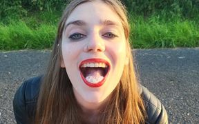 Spontaneous Blowjob Outdoors