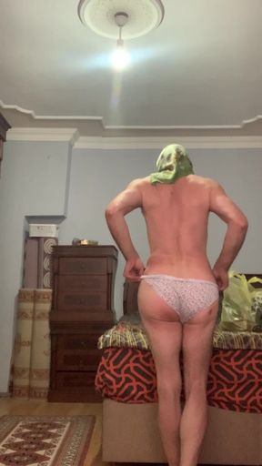 My Hijabi Big Ass Stepmom Undressing