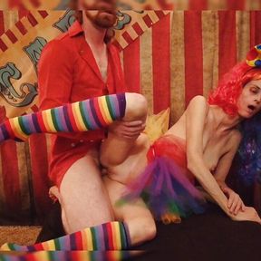 Courtney the Cock loving clown gets fucked.