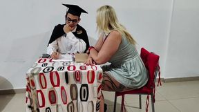 madrasta e fudida pelo entiado antes da festa de formatura