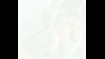 Secr&eacute_taire salope se fait enculer par des mecs pour r&eacute_gler un litige!