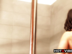 Pussy Squirting In The Hot Tub