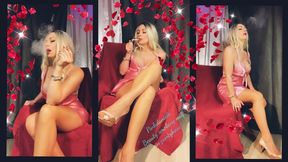 Beauty smoking milf in pantyhose MOV