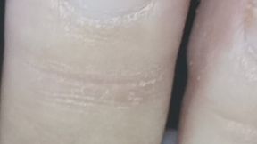 Look at the prints of my feet