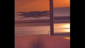 Mi compa&ntilde_ero de habitacion llega mareado del bar lo toco por encima de su ropa hasta exitarlo