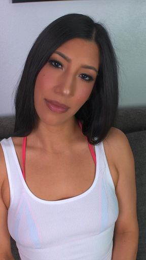 Lizzy Lust - Micro Bikini POV