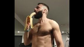 Don'_t forget to eat a banana after working out