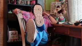 Nurse Lizzies patient loves feet