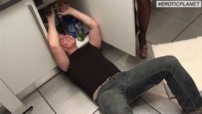 Hot brunette gets her ass cleaned by plumber