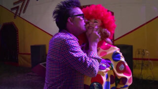 Grote borsten BBW Conny Dachs in wilde POV anale groepsseks en voetfetisj actie.