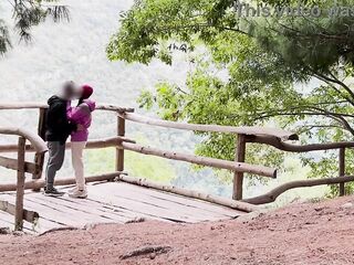 Lara in the Mountains – A Day of Chestnuts and Excitement