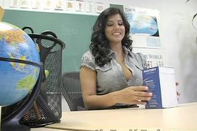 Sunny Leone fucking in the classroom with her high heels