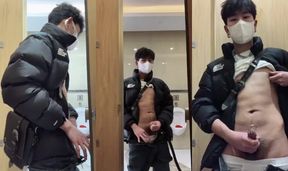 Zuoguo boy public solo