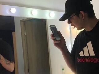 I give my boyfriend a nice blowjob before he goes to work