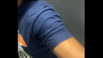 Macho foi fudido por dois safados dentro do WC do trabalho.