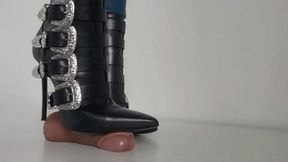 Lady Latisha - CBT Trample Board - DSQUARED2 Leather Ankle Boots in Black - Close Up - UHD 4K