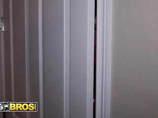 BANGBROS - Alexis Fawx Plays Nasty Nurse For Halloween And Ends Up With Double The Joy And Double The Jock