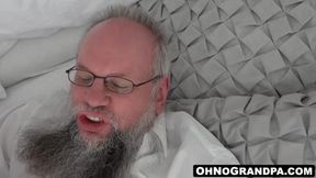 Teen Lulu Gun seduces old man with a deepthroat blowjob