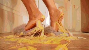 Slippers trap AVI (1920x1080) FHD