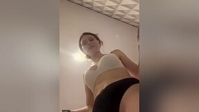 Crazy Xxx Video Vertical Video Great , Watch It - Giantessclips