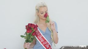 This blonde beauty shows us why she deserves her crown