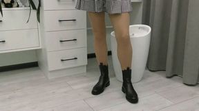 Toe tapping in sexy beautiful boots WMV FULL HD 1080p