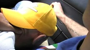 je suce un rebeu hetero dans ma caisse et il me baise ne exterieurje suce un ...