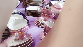 When the workers are doing repairs, the bed is occupied with dishes and so I want to