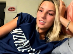 Chubby blonde brianna solo masturbation