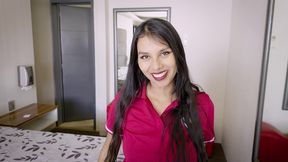 me escape de clases en la manana y estaba esperando a mi novio para ir al cine pero no llegaba, entonces llego el profe beto y me convencio de ir a clases porque es lo mejor para mi futuro