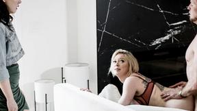 ”Big boobs STEPMOM fucks pawg Stepmommies hubby & STEPMOM caught them in action”