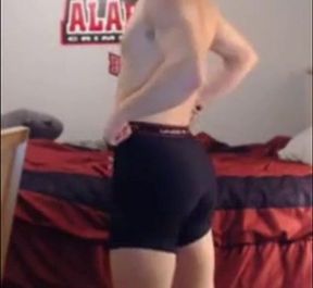 Twink's Delicious Butt on Webcam