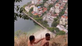 FODA NO PENHASCO